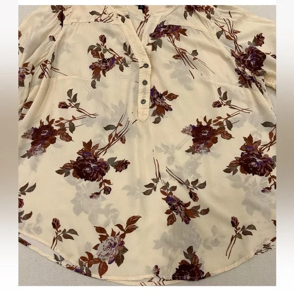 Torrid Blouse Pullover Challis Floral Tan Roll Tab Sleeve Sz 1 - Picture 4 of 9